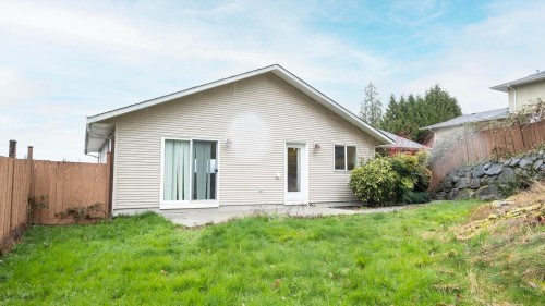 5839 Trail Avenue, Sechelt, BC - Outdoor