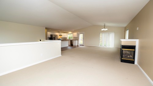 5839 Trail Avenue, Sechelt, BC - Indoor With Fireplace