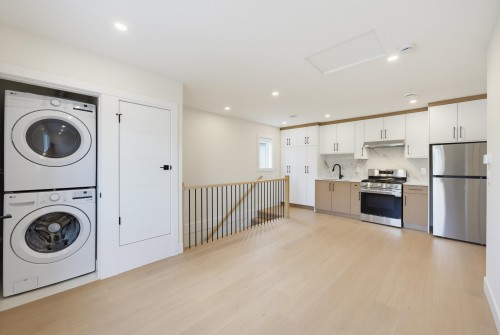 6383 Grant Street, Burnaby, BC - Indoor Photo Showing Laundry Room