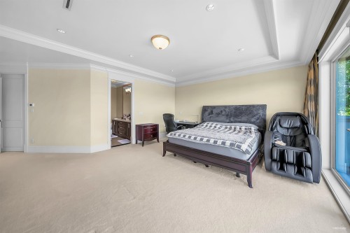 10651 Granville Avenue, Richmond, BC - Indoor Photo Showing Bedroom