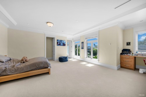 10651 Granville Avenue, Richmond, BC - Indoor Photo Showing Other Room