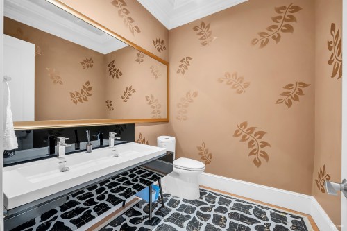 10651 Granville Avenue, Richmond, BC - Indoor Photo Showing Bathroom