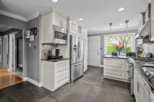 3308 Church Street, Vancouver, BC - Indoor Photo Showing Kitchen With Upgraded Kitchen