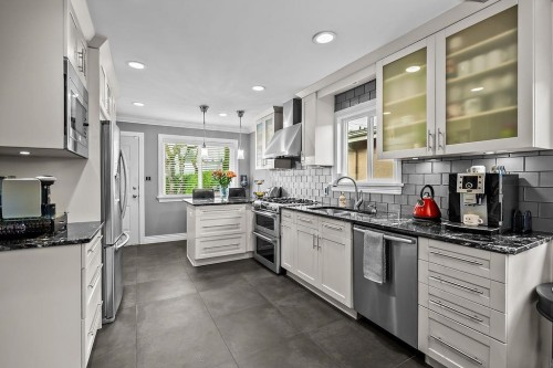 3308 Church Street, Vancouver, BC - Indoor Photo Showing Kitchen With Upgraded Kitchen