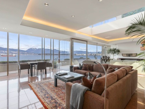 3513 Point Grey Road, Vancouver, BC - Indoor Photo Showing Living Room