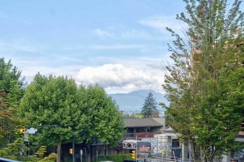 202-4710 Hastings Street, Burnaby, BC - Outdoor