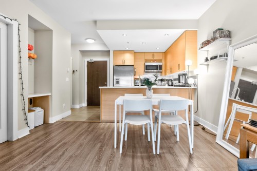 202-4710 Hastings Street, Burnaby, BC - Indoor