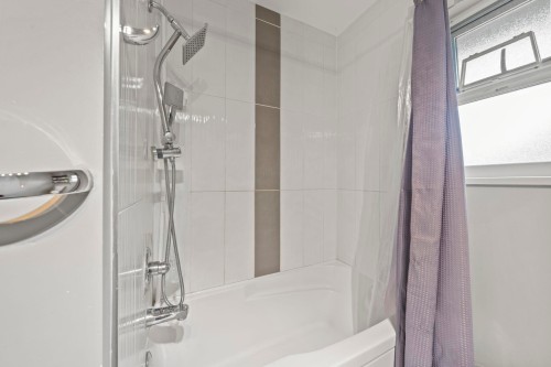 189 64Th Ave E Street, Vancouver, BC - Indoor Photo Showing Bathroom