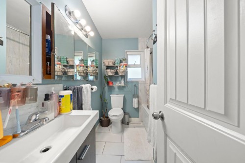 189 64Th Ave E Street, Vancouver, BC - Indoor Photo Showing Bathroom