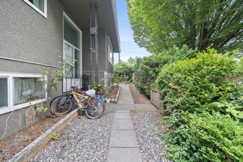 189 64Th Ave E Street, Vancouver, BC - Outdoor
