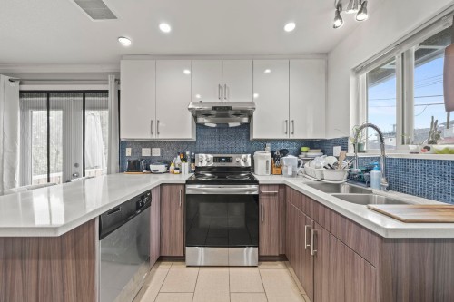 189 64Th Ave E Street, Vancouver, BC - Indoor Photo Showing Kitchen With Double Sink With Upgraded Kitchen