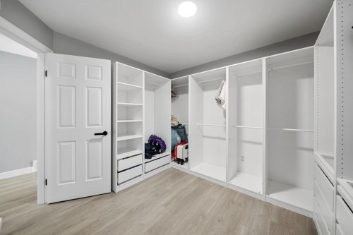 2480 Gale Avenue, Coquitlam, BC - Indoor Photo Showing Other Room
