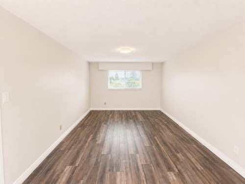 10860 Bromley Place, Richmond, BC - Indoor Photo Showing Other Room