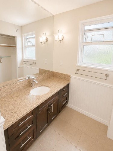 10860 Bromley Place, Richmond, BC - Indoor Photo Showing Bathroom