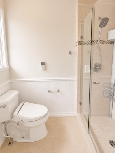 10860 Bromley Place, Richmond, BC - Indoor Photo Showing Bathroom