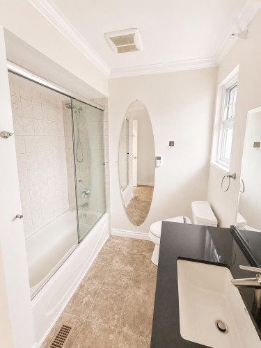10860 Bromley Place, Richmond, BC - Indoor Photo Showing Bathroom