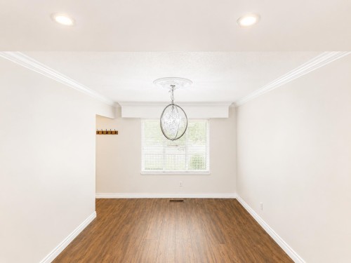 10860 Bromley Place, Richmond, BC - Indoor Photo Showing Other Room