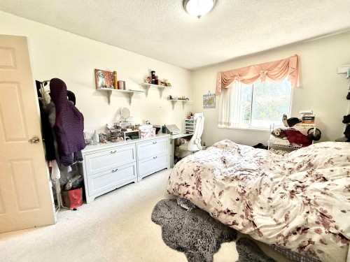8060 Rideau Place, Richmond, BC - Indoor Photo Showing Bedroom