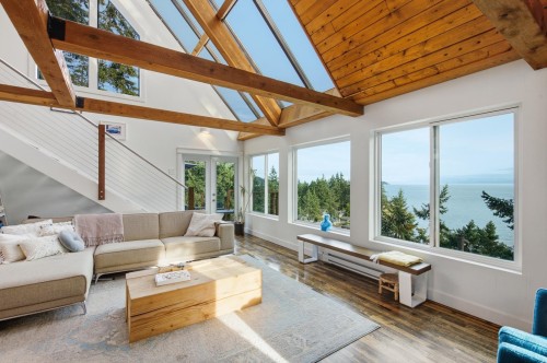 5322 Natalie Lane, Halfmoon Bay, BC - Indoor Photo Showing Living Room