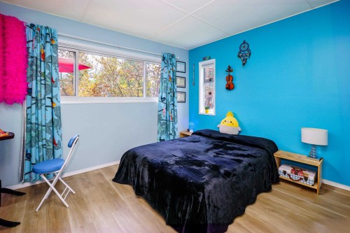 2133 Hope Street, Port Moody, BC - Indoor Photo Showing Bedroom