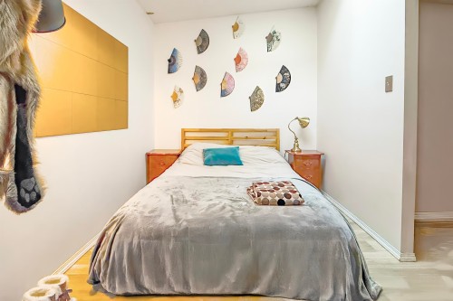 2133 Hope Street, Port Moody, BC - Indoor Photo Showing Bedroom