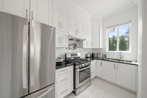 4120 Westminster Highway, Richmond, BC - Indoor Photo Showing Kitchen With Double Sink With Upgraded Kitchen