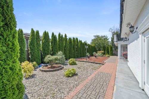 4120 Westminster Highway, Richmond, BC - Outdoor