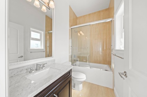 4120 Westminster Highway, Richmond, BC - Indoor Photo Showing Bathroom