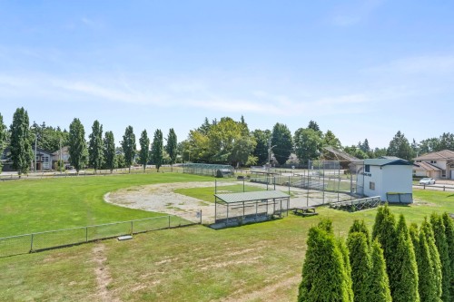 4120 Westminster Highway, Richmond, BC - Outdoor