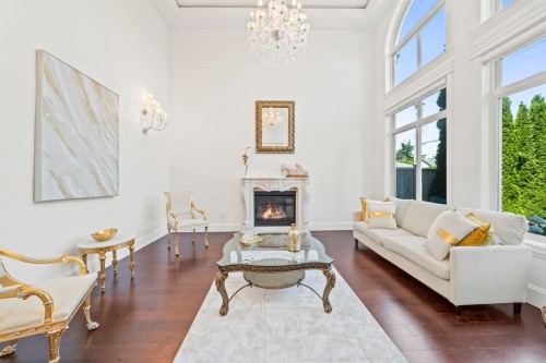 4120 Westminster Highway, Richmond, BC - Indoor Photo Showing Living Room With Fireplace