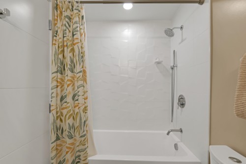 616-38033 Second Avenue, Squamish, BC - Indoor Photo Showing Bathroom