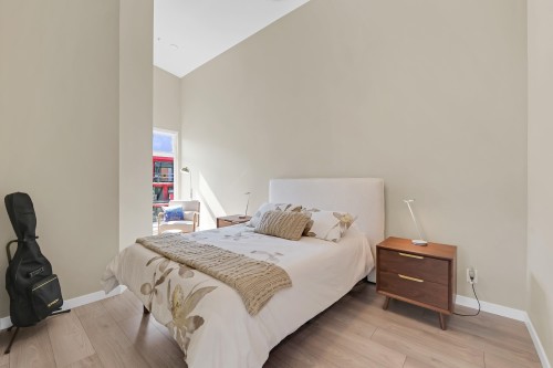 616-38033 Second Avenue, Squamish, BC - Indoor Photo Showing Bedroom