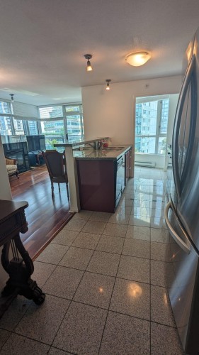 907-1328 Pender Street W, Vancouver, BC - Indoor Photo Showing Other Room