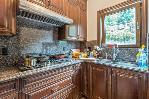 7282 Ridge Drive, Burnaby, BC - Indoor Photo Showing Kitchen With Double Sink