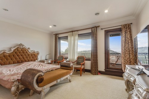 7282 Ridge Drive, Burnaby, BC - Indoor Photo Showing Bedroom