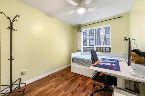 330-9500 Odlin Road, Richmond, BC - Indoor Photo Showing Other Room