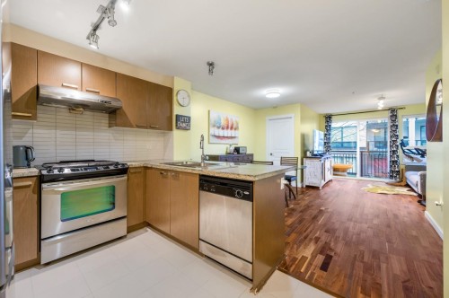 330-9500 Odlin Road, Richmond, BC - Indoor Photo Showing Kitchen With Stainless Steel Kitchen With Double Sink