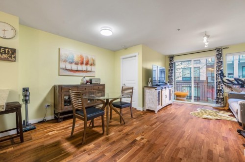 330-9500 Odlin Road, Richmond, BC - Indoor