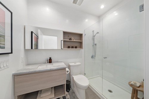 3703-657 Whiting Way, Coquitlam, BC - Indoor Photo Showing Bathroom