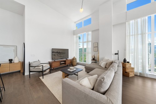 3703-657 Whiting Way, Coquitlam, BC - Indoor Photo Showing Living Room