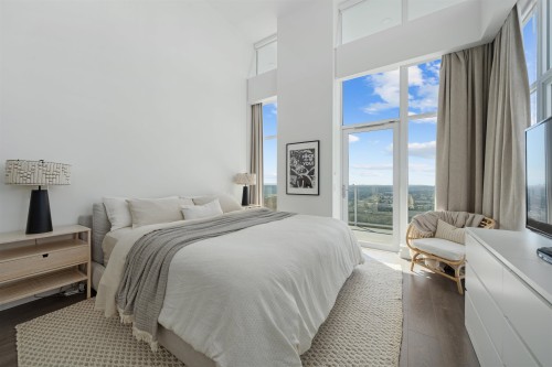 3703-657 Whiting Way, Coquitlam, BC - Indoor Photo Showing Bedroom