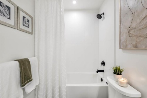 2506-2180 Kelly Avenue, Port Coquitlam, BC - Indoor Photo Showing Bathroom
