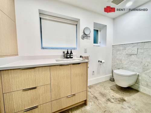 2036 15Th Avenue W, Vancouver, BC - Indoor Photo Showing Bathroom