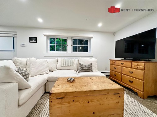 2036 15Th Avenue W, Vancouver, BC - Indoor