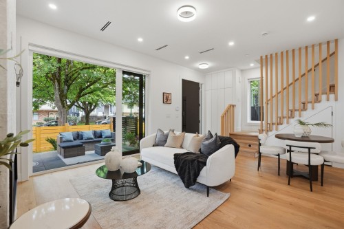 1-2438 20Th Avenue E, Vancouver, BC - Indoor