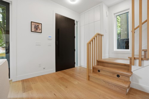 1-2438 20Th Avenue E, Vancouver, BC - Indoor Photo Showing Other Room