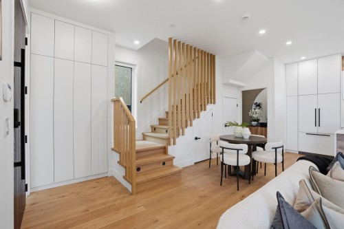 1-2438 20Th Avenue E, Vancouver, BC - Indoor