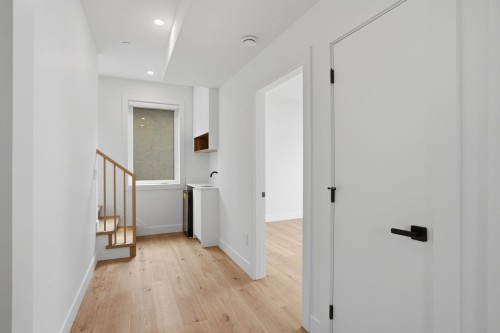 2-2438 20Th Avenue E, Vancouver, BC - Indoor Photo Showing Other Room