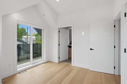 2-2438 20Th Avenue E, Vancouver, BC - Indoor Photo Showing Other Room