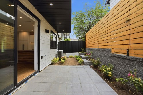 2-2438 20Th Avenue E, Vancouver, BC - Outdoor With Exterior